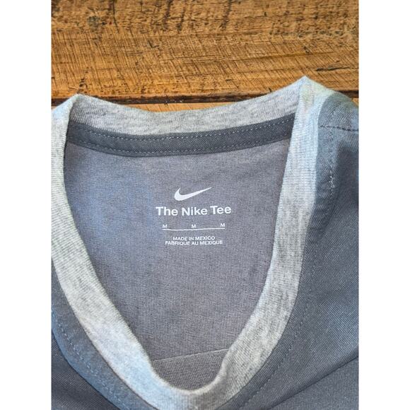 NWT Penn State PRIDE Nike Dri-Fit Gray Rainbow Nittany Lion Tank Top Size Medium - Picture 4 of 7